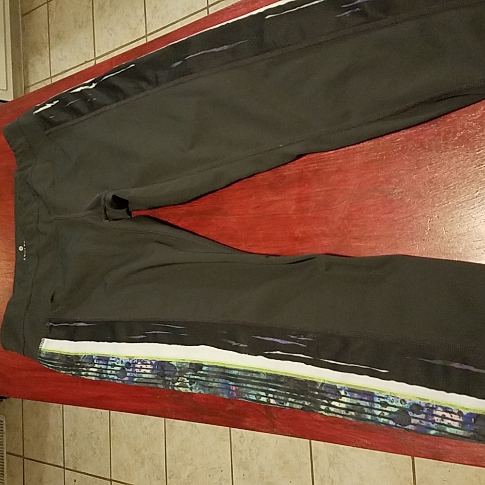 Athleta yoga / workout leggings, size medium